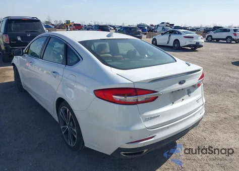 2020 Ford Fusion Titanium z USA, uszkodzony, nr VIN 3FA6P0K93LR153001